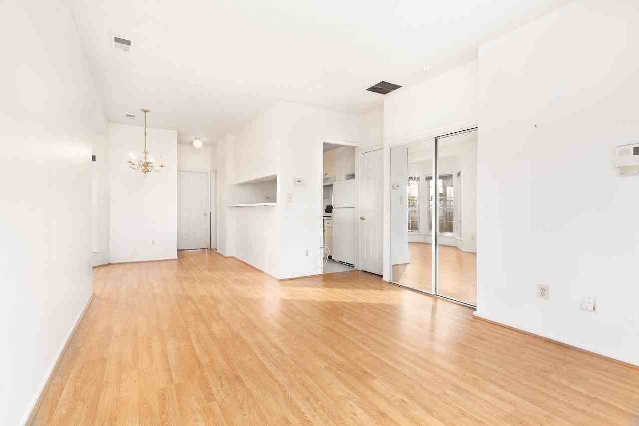 119 Cottonwood St - Photo 2 of 15