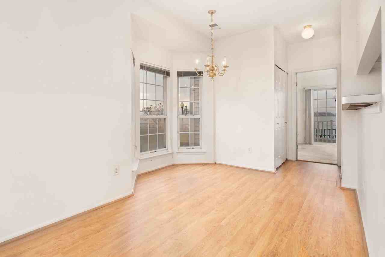 119 Cottonwood St - Photo 3 of 15