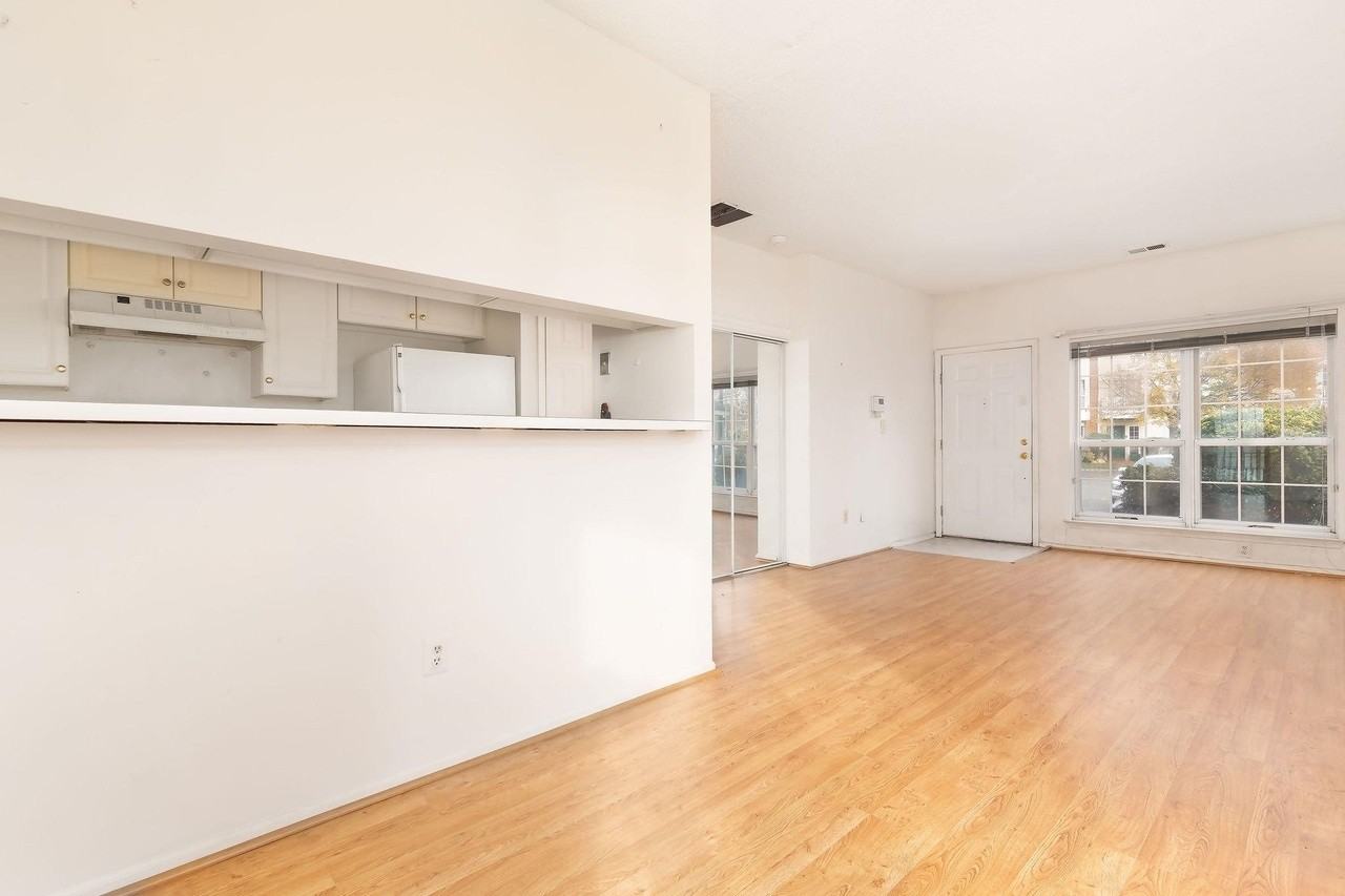 119 Cottonwood St - Photo 4 of 15