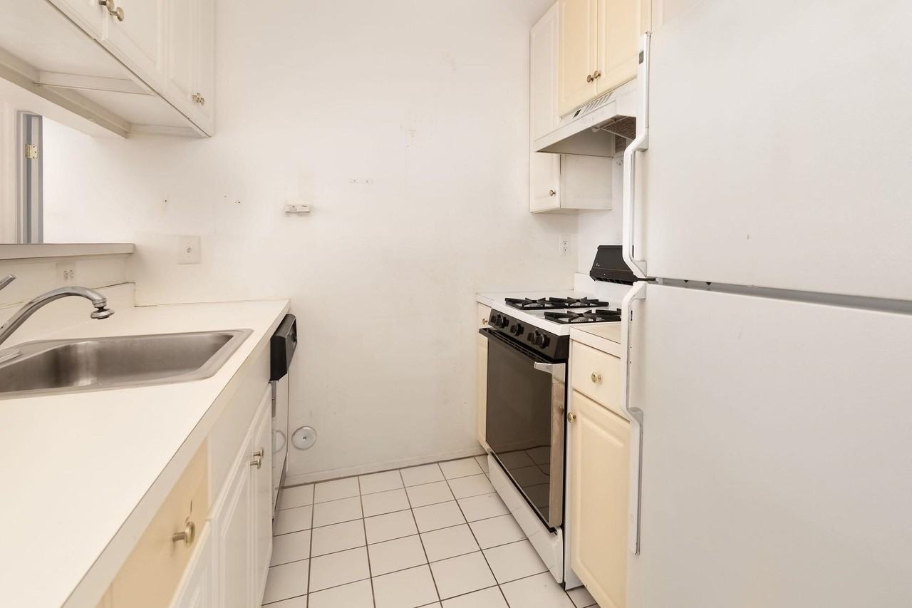 119 Cottonwood St - Photo 6 of 15