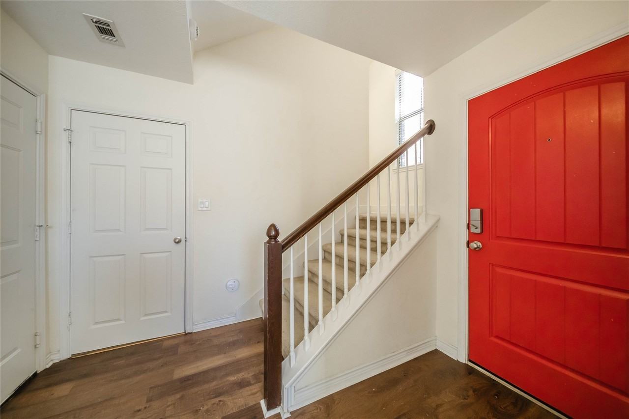 2002 Azure Pointe - Photo 6 of 29