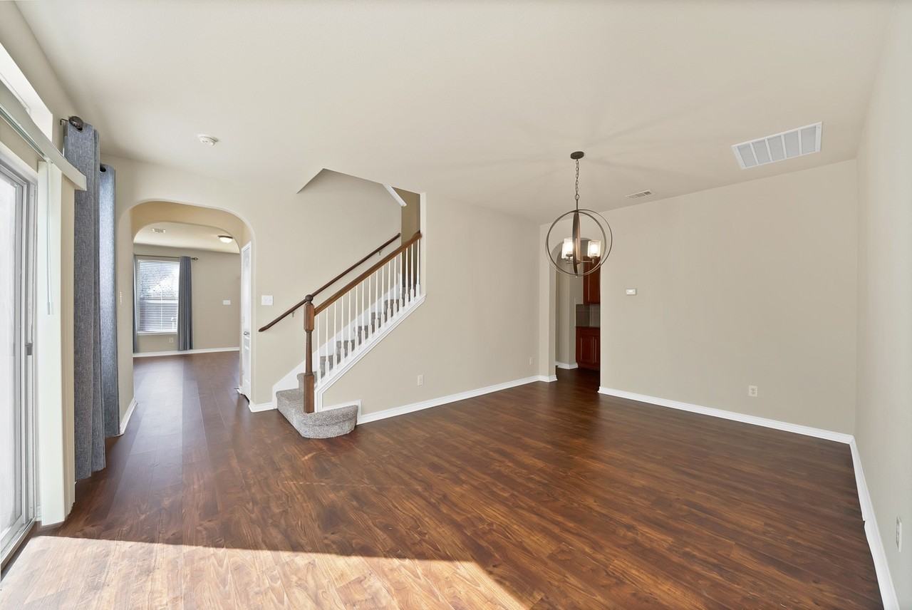 2316 Cup Dr - Photo 4 of 29