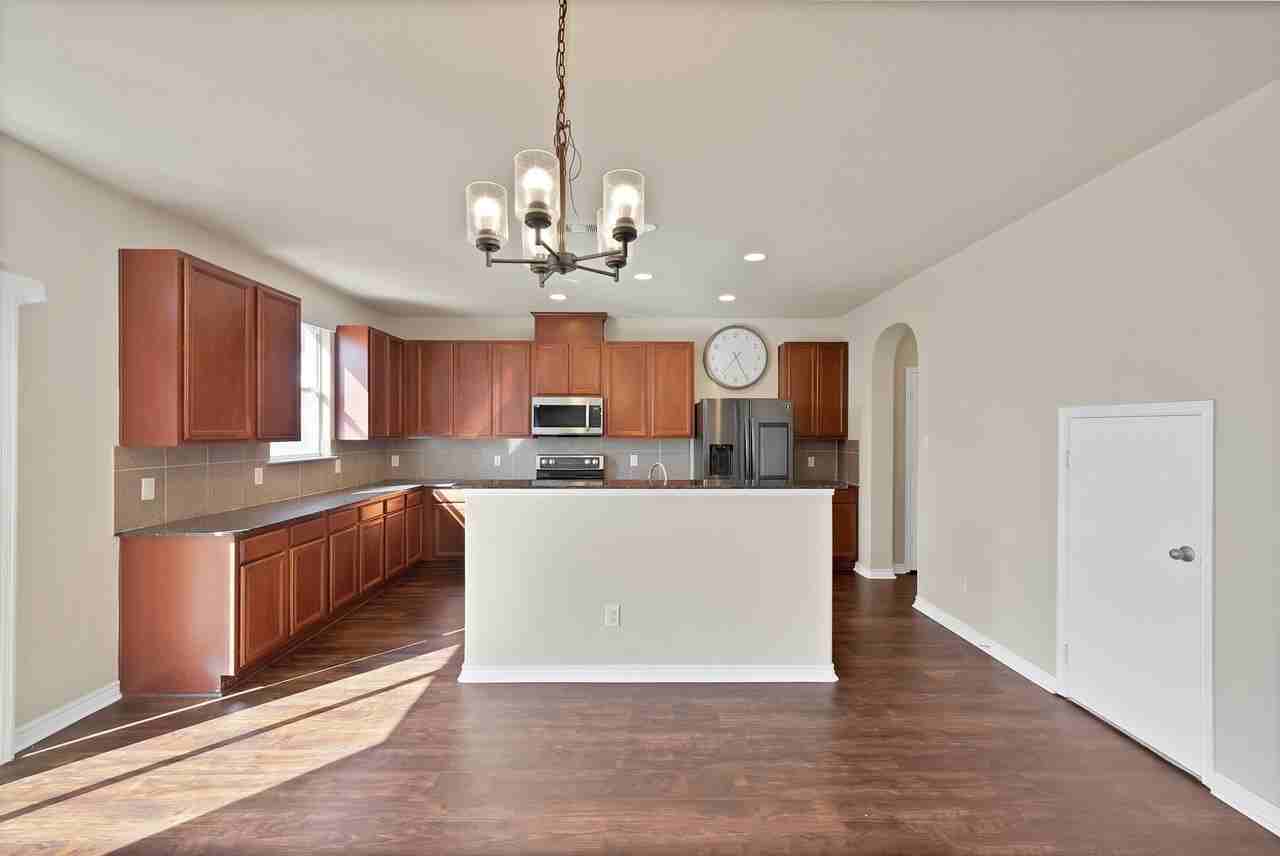 2316 Cup Dr - Photo 5 of 29