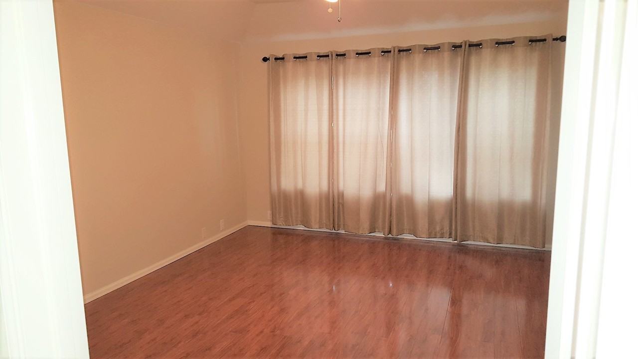4536 Butterfly Way - Photo 6 of 8