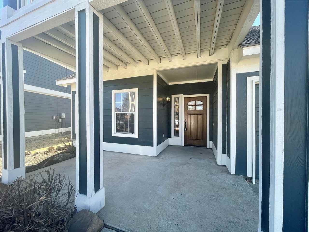 9787 Old Field Dr - Photo 2 of 29