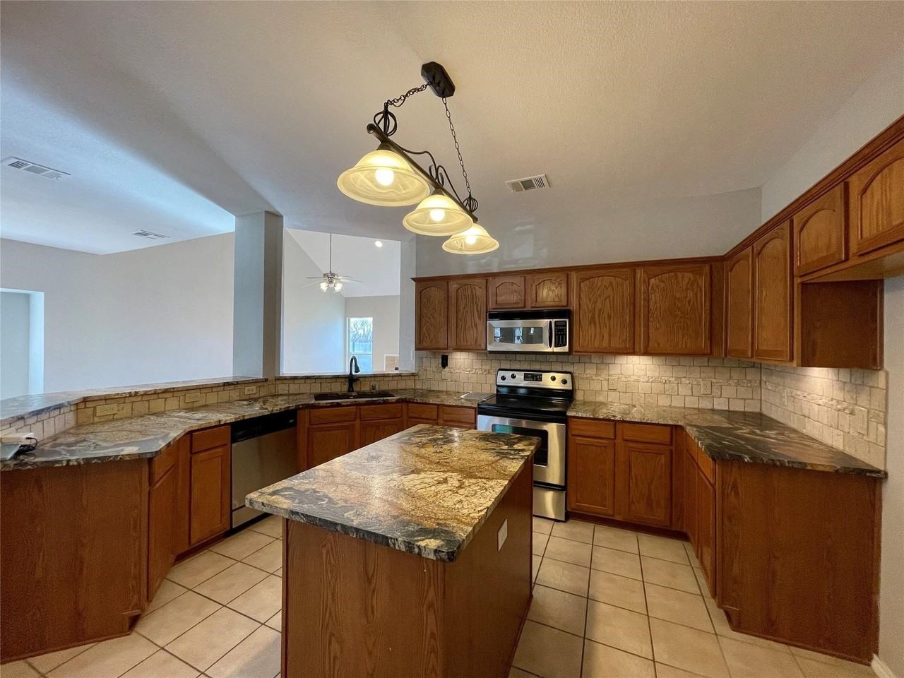 9787 Old Field Dr - Photo 6 of 29