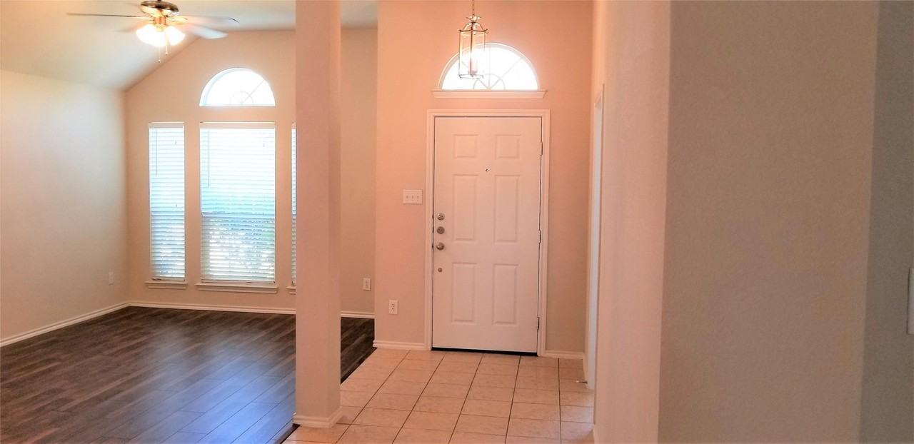 2036 El Camino Dr - Photo 3 of 21