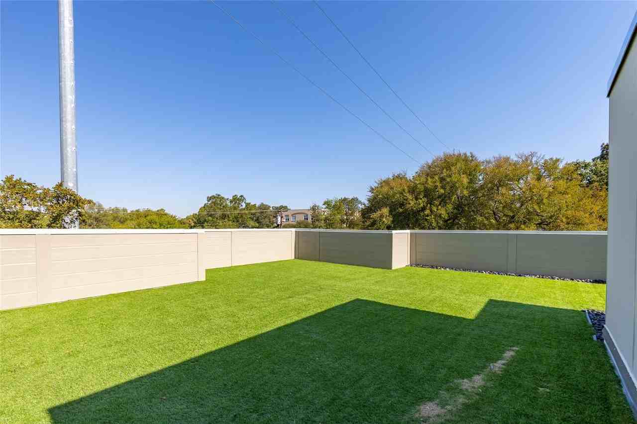 2134 Lucas Dr #A - Photo 2 of 25
