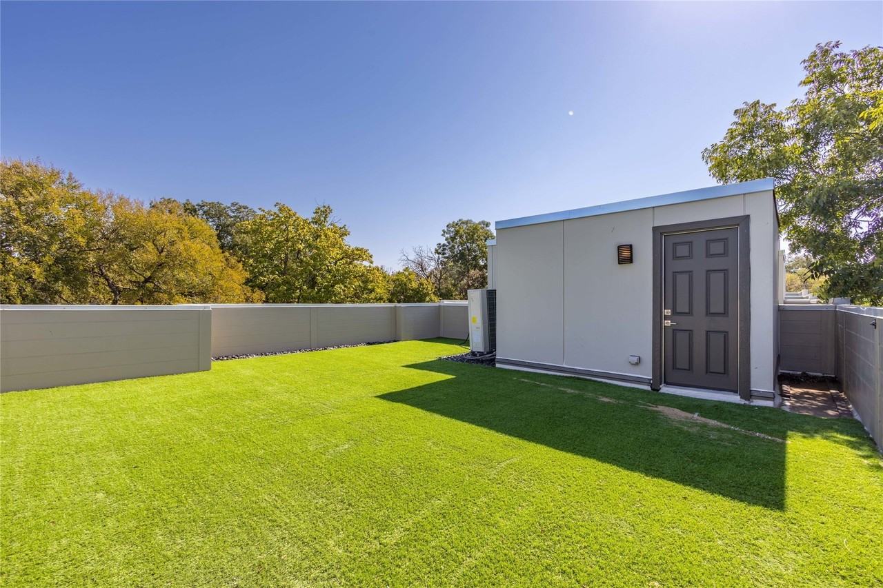 2134 Lucas Dr #A - Photo 3 of 25