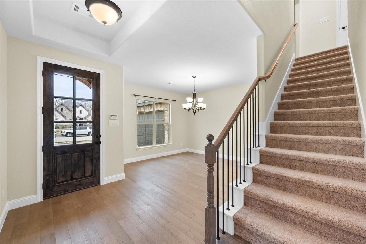 4434 Verbena St - Photo 3 of 38