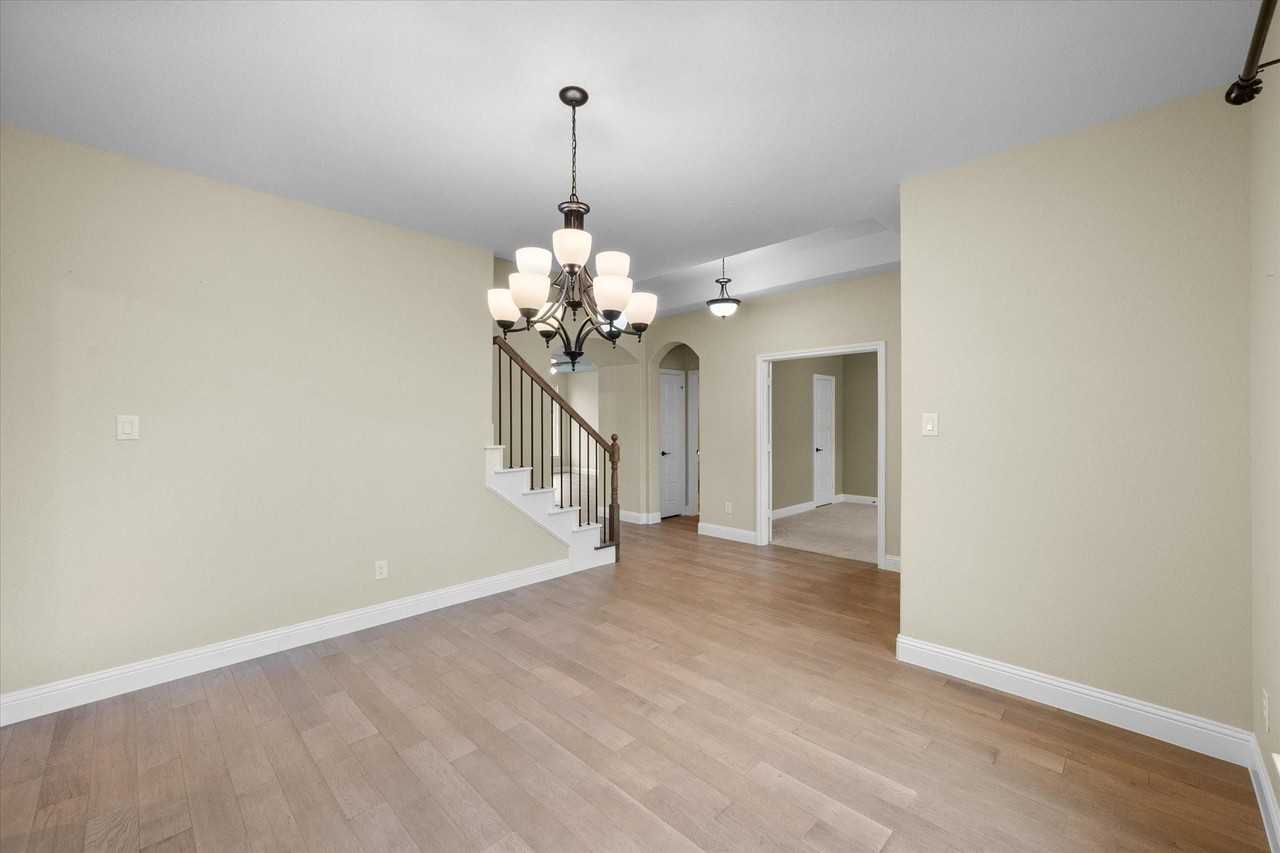 4434 Verbena St - Photo 4 of 38