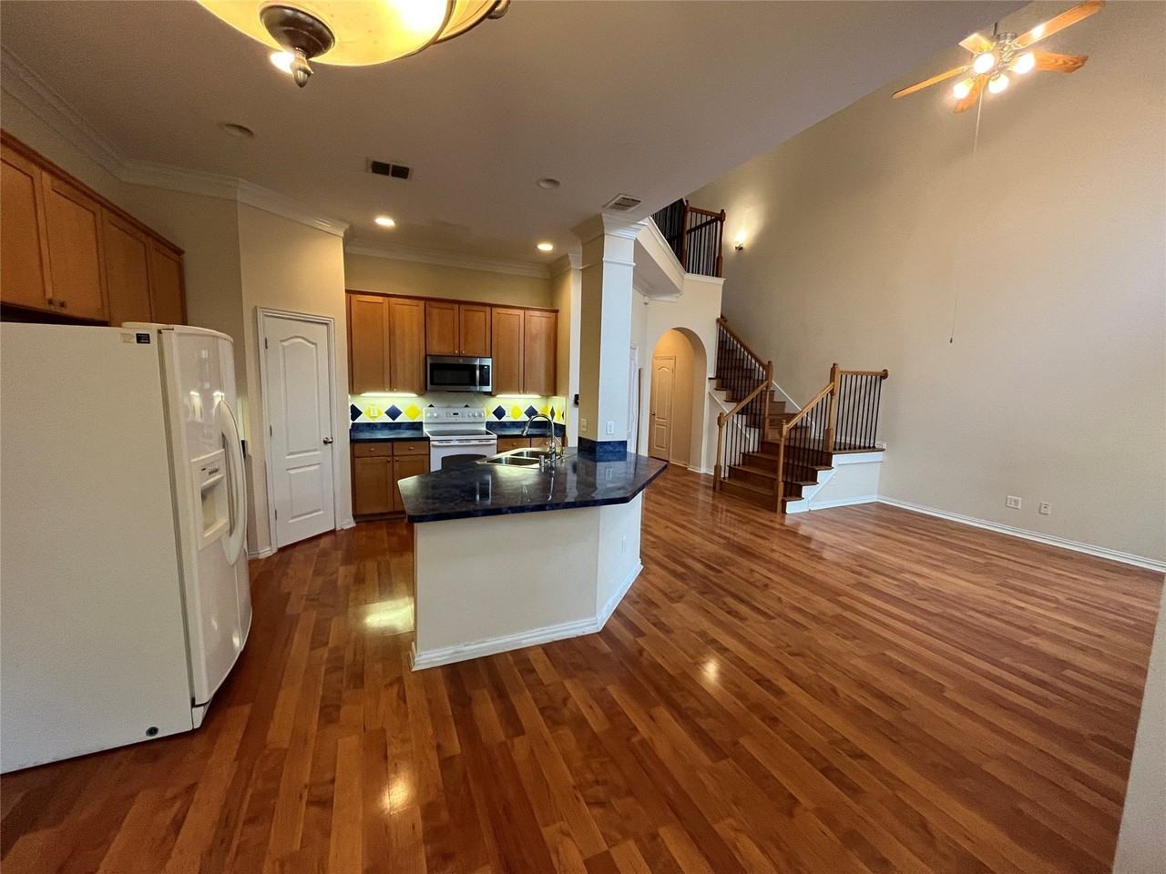 3721 Vienna St - Photo 5 of 26