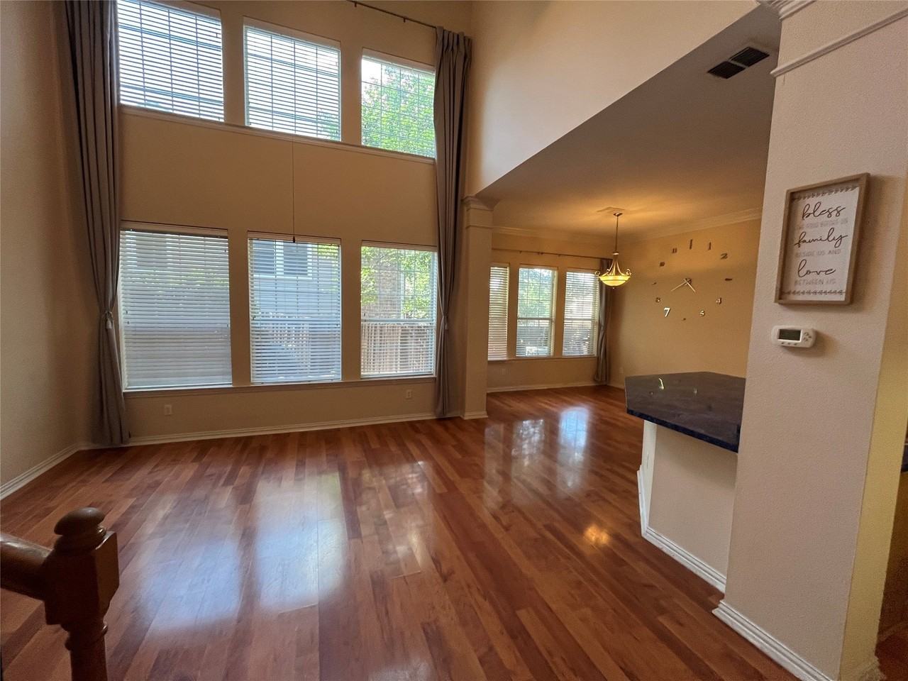 3721 Vienna St - Photo 7 of 26