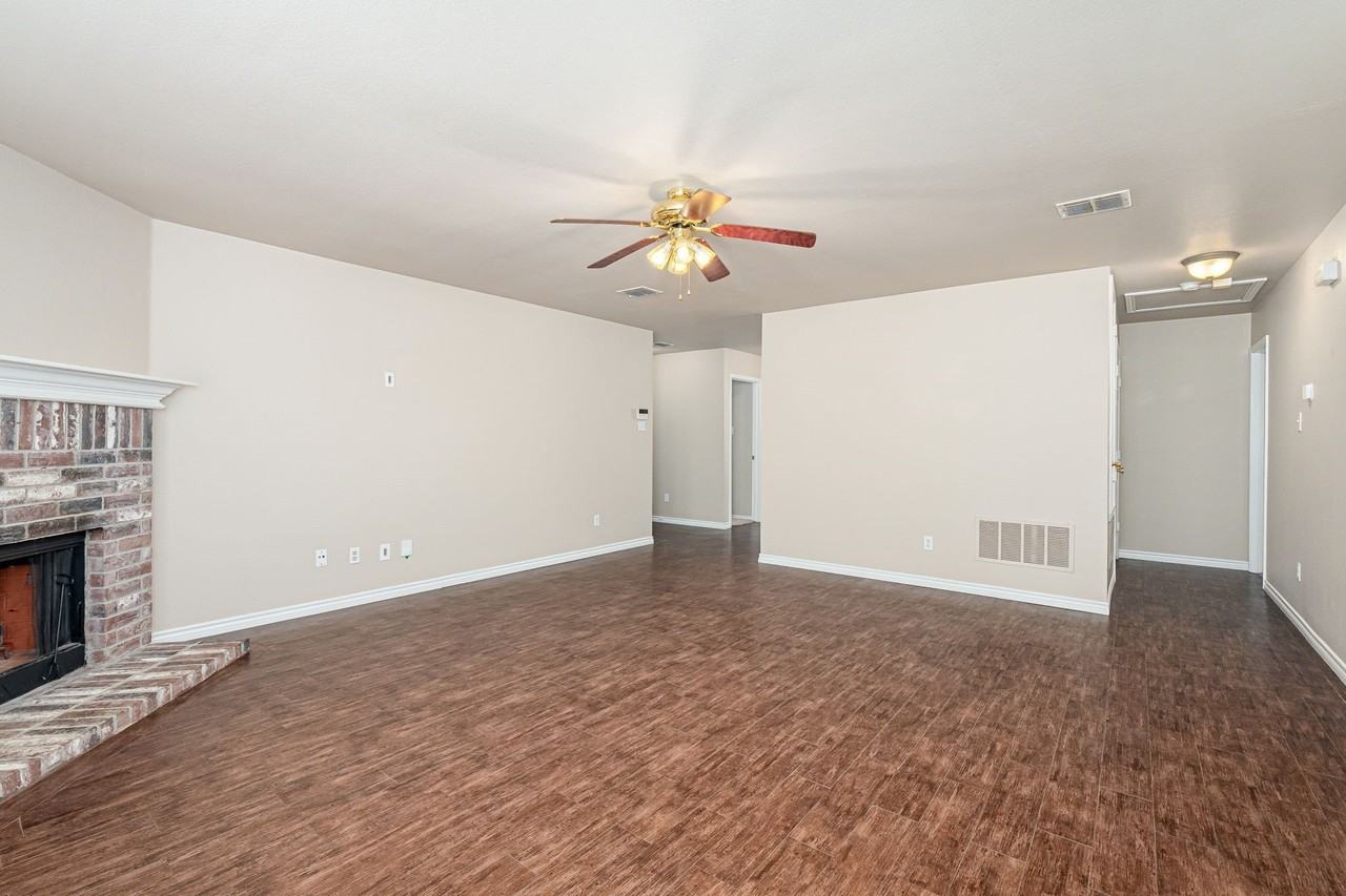 2503 Buckskin Dr - Photo 3 of 22