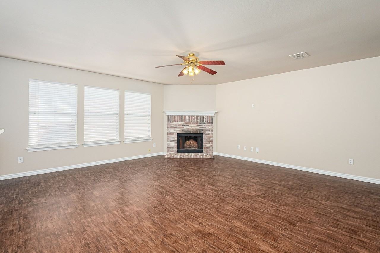2503 Buckskin Dr - Photo 4 of 22