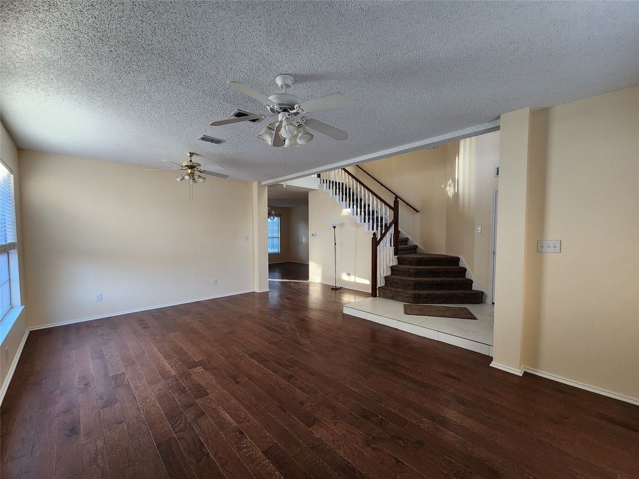 2413 Timber Ridge Ln - Photo 5 of 32