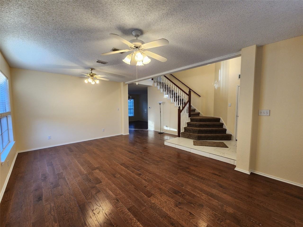 2413 Timber Ridge Ln - Photo 6 of 32