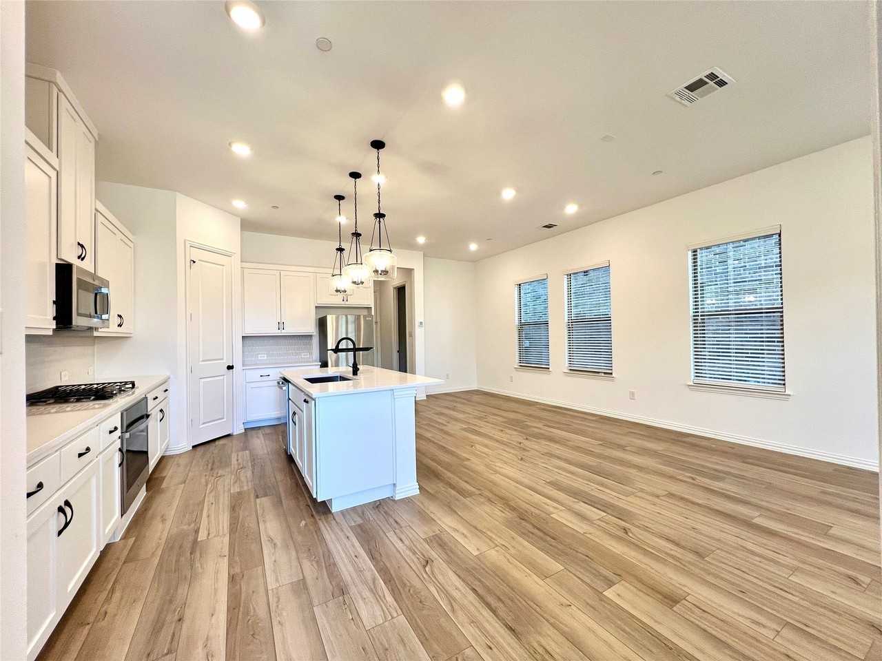 6619 Baritone Ct - Photo 2 of 21