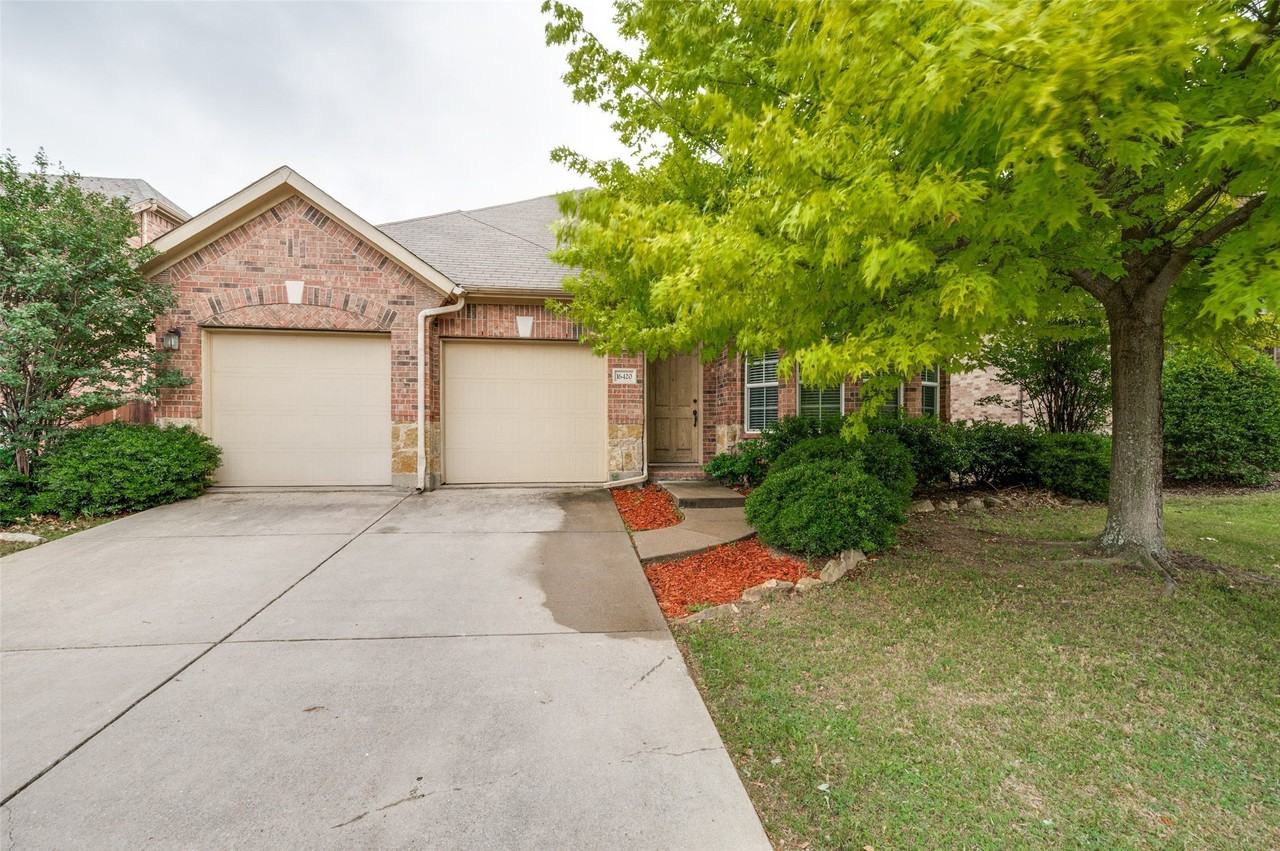 16420 White Rock Blvd - Photo 2 of 26