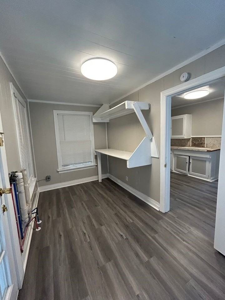 625 Larkin St - Photo 4 of 6