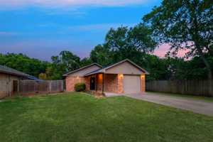 featured image of 609 Houston St
