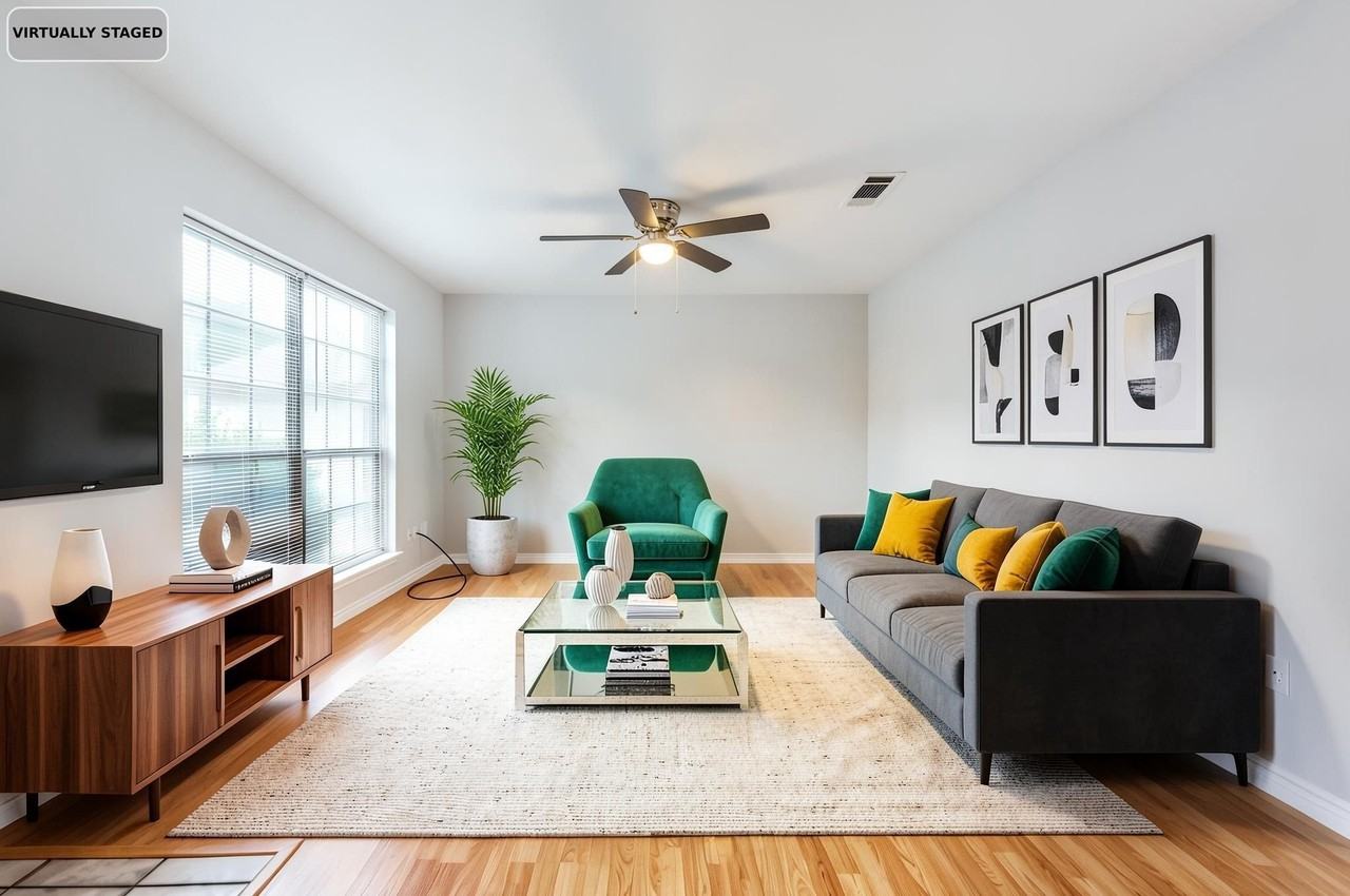 609 Houston St - Photo 2 of 16