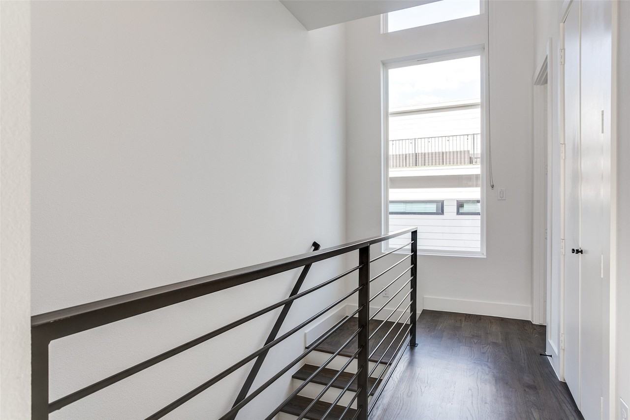 5714 Lindell Ave #103 - Photo 6 of 25