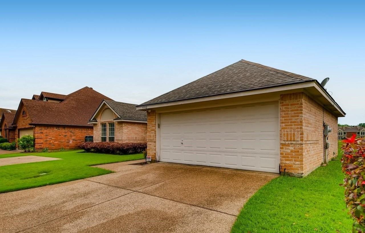 5930 River Bend Dr - Photo 3 of 38