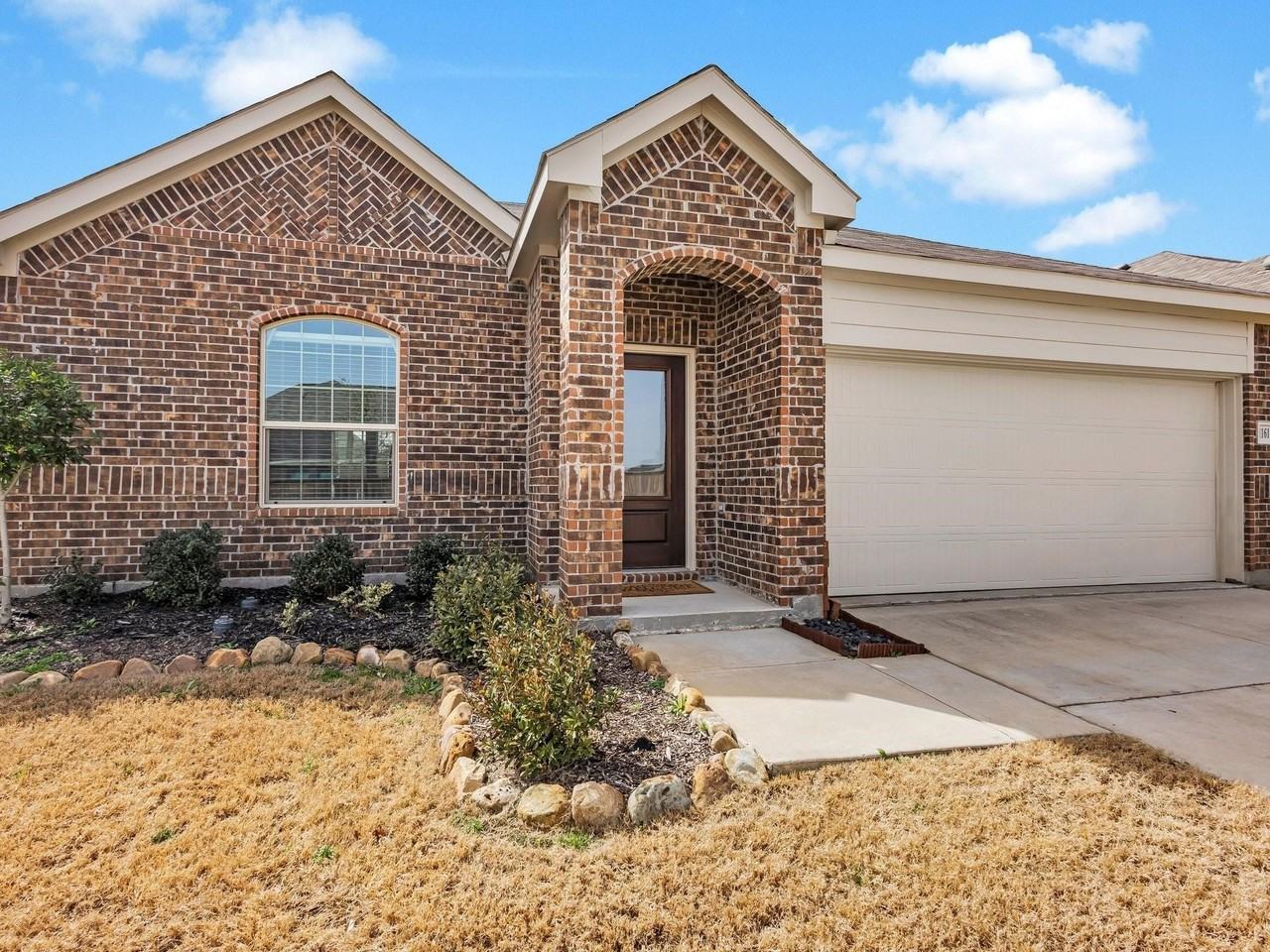 11616 Roaring Fork Trl - Photo 2 of 23