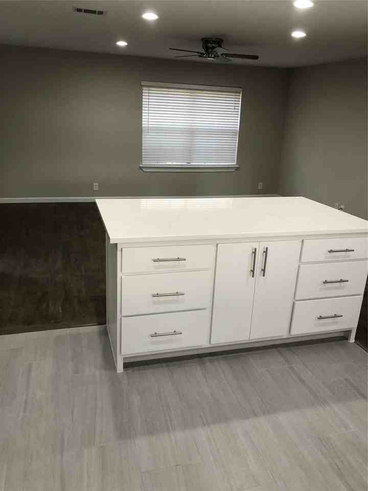 3210 Bryn Mawr Dr - Photo 4 of 21
