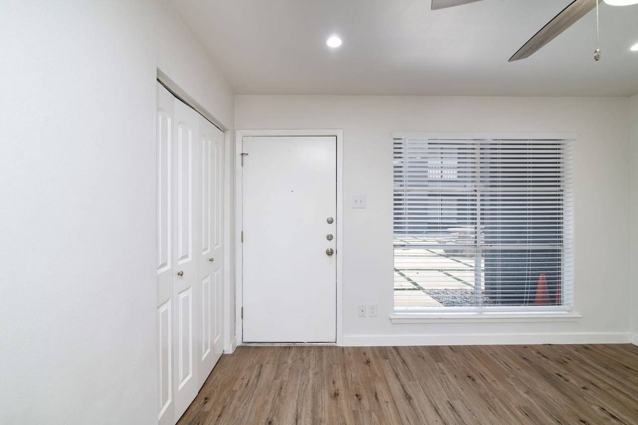 2722 Throckmorton St #210 - Photo 4 of 14