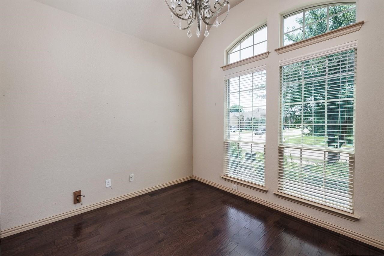 11116 Davis Mountain Rd - Photo 5 of 13