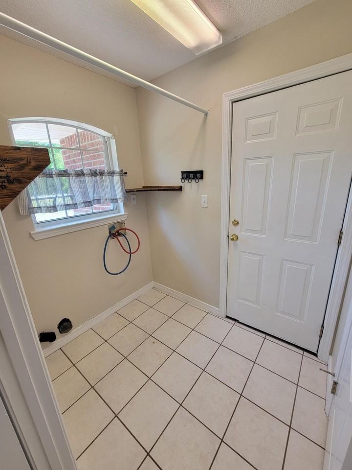 6592 Codell St - Photo 2 of 25