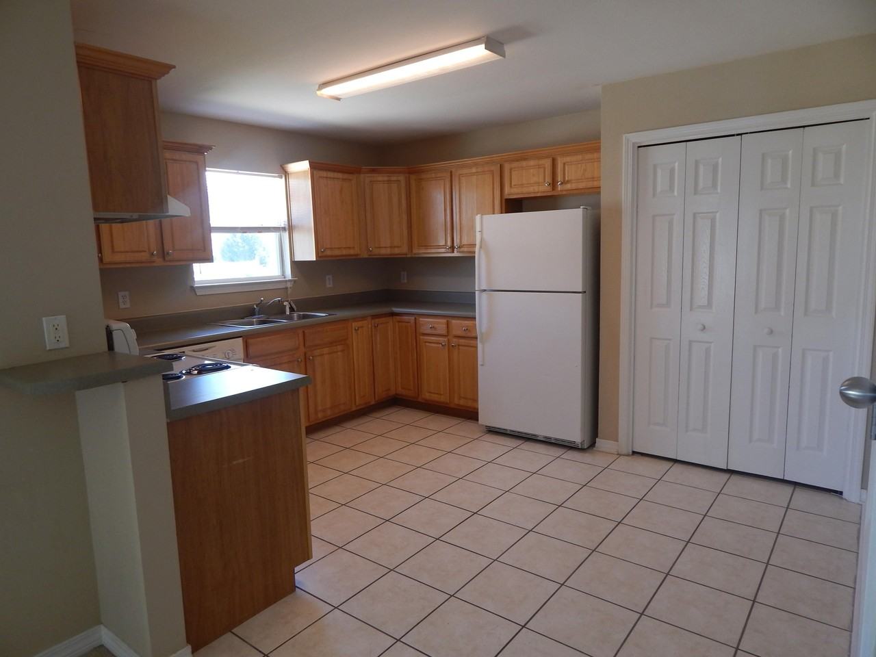 7465 Harvest Village Ct - Photo 2 of 12