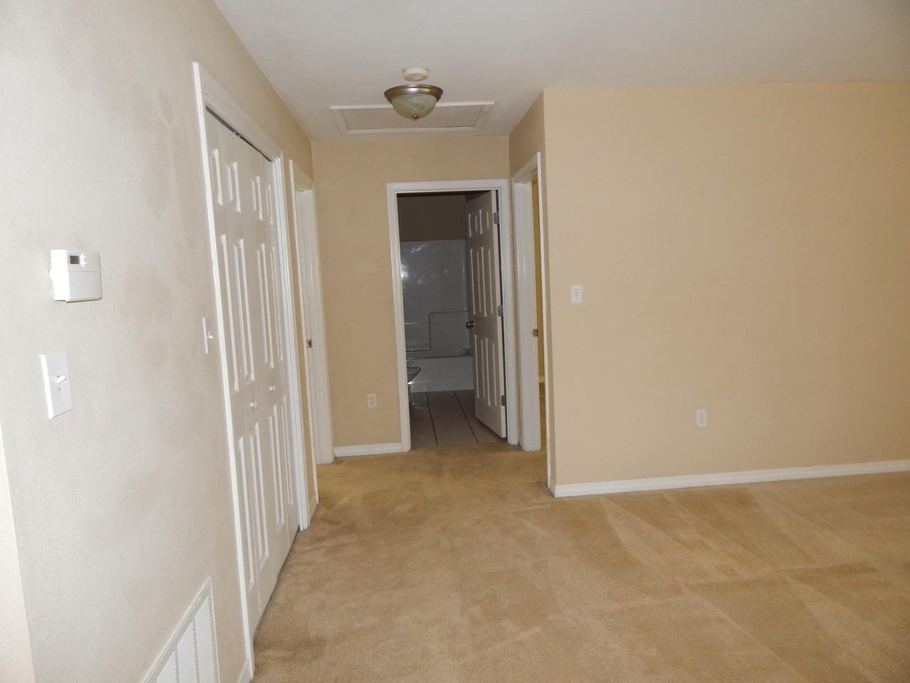 7465 Harvest Village Ct - Photo 4 of 12