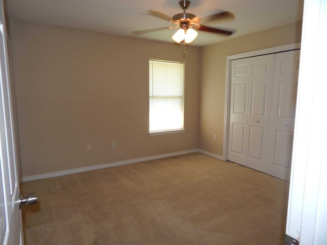 7465 Harvest Village Ct - Photo 5 of 12
