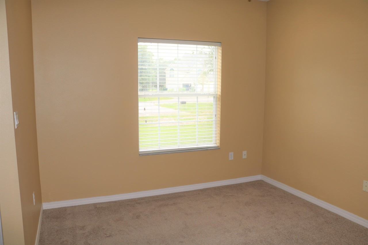 7270 Mossy Oaks Dr - Photo 5 of 18