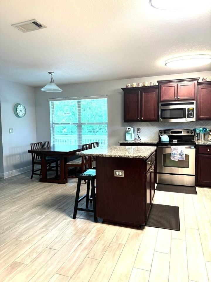 2416 Grouper Ct - Photo 2 of 15