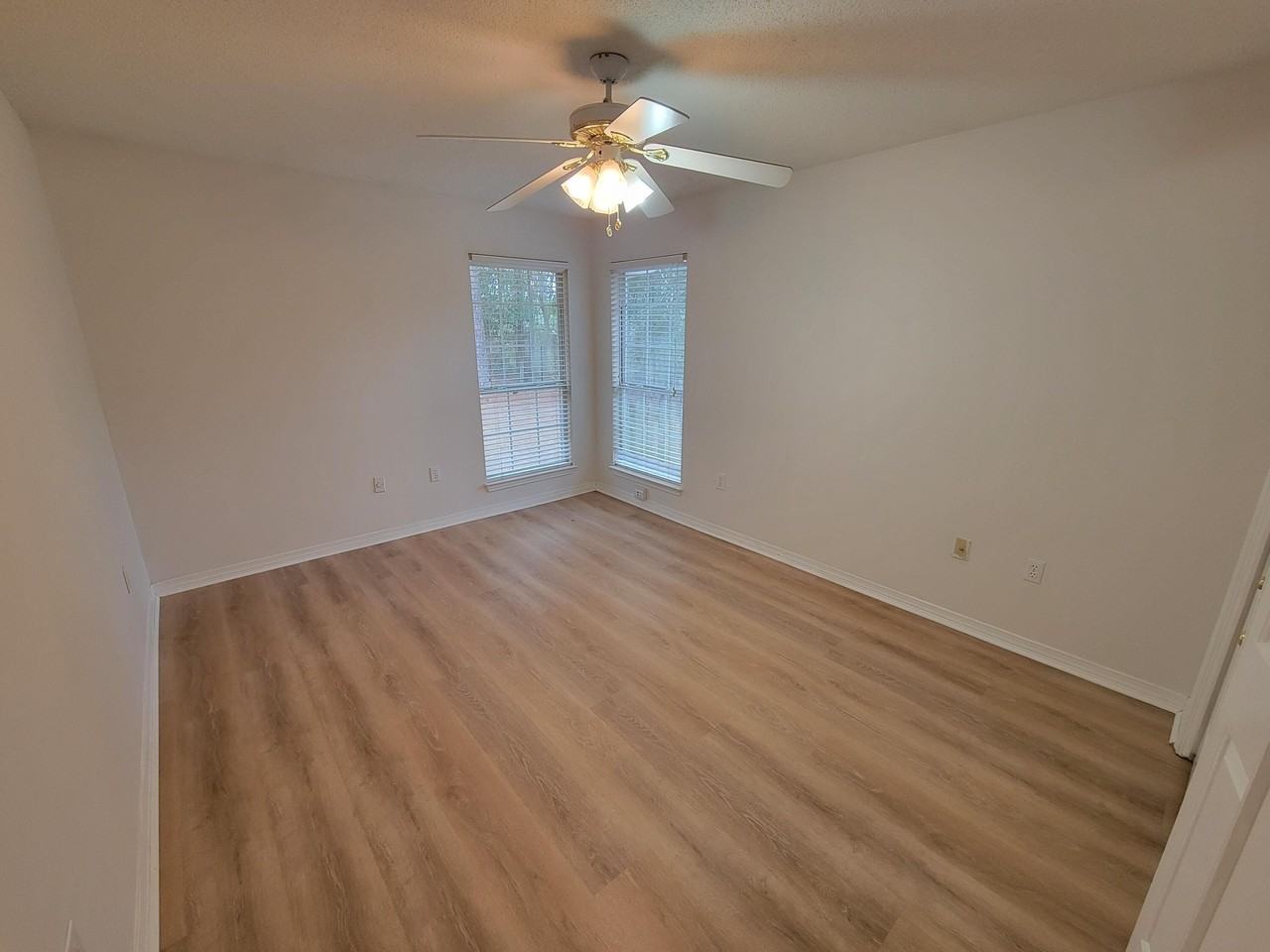 2405 Hemlock Dr - Photo 6 of 15