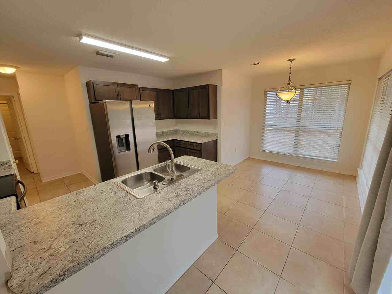 2405 Hemlock Dr - Photo 7 of 15