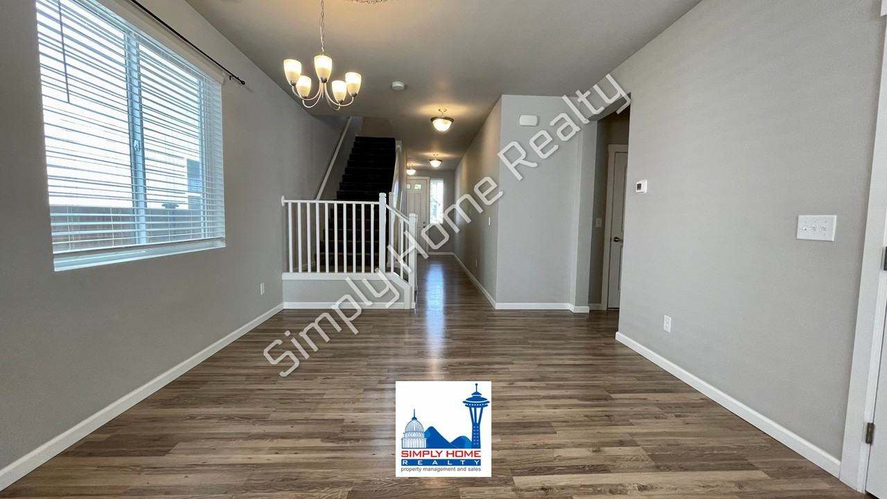 5021 Andrew St Se - Photo 6 of 27