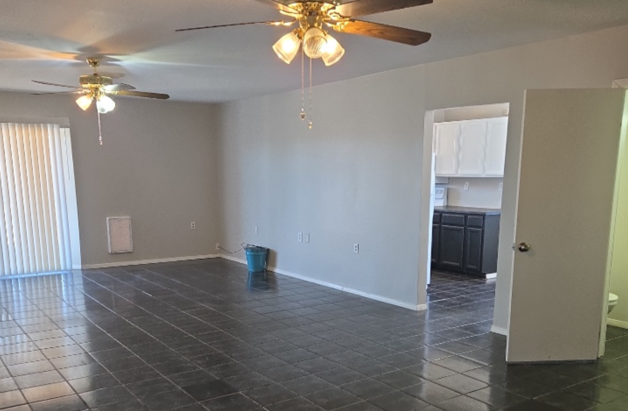 3637 N Papoose Rd - Photo 3 of 17