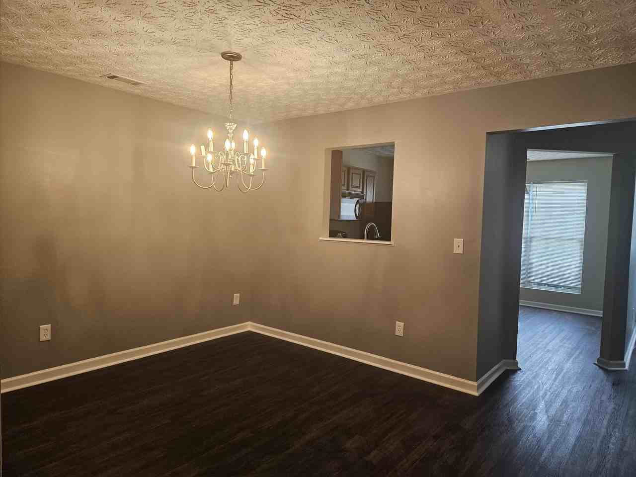 3914 Waldrop Ln - Photo 5 of 13