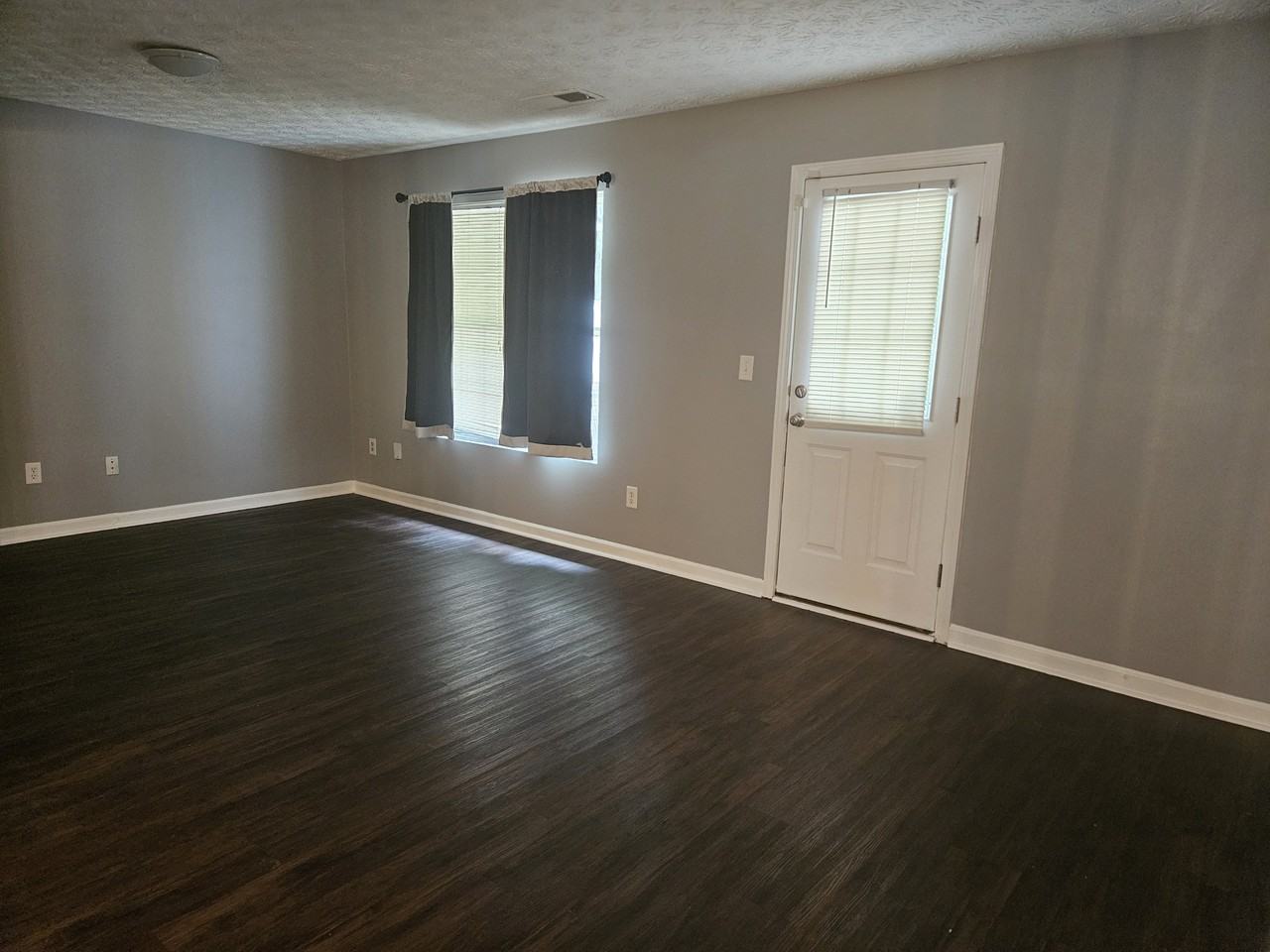 3914 Waldrop Ln - Photo 6 of 13