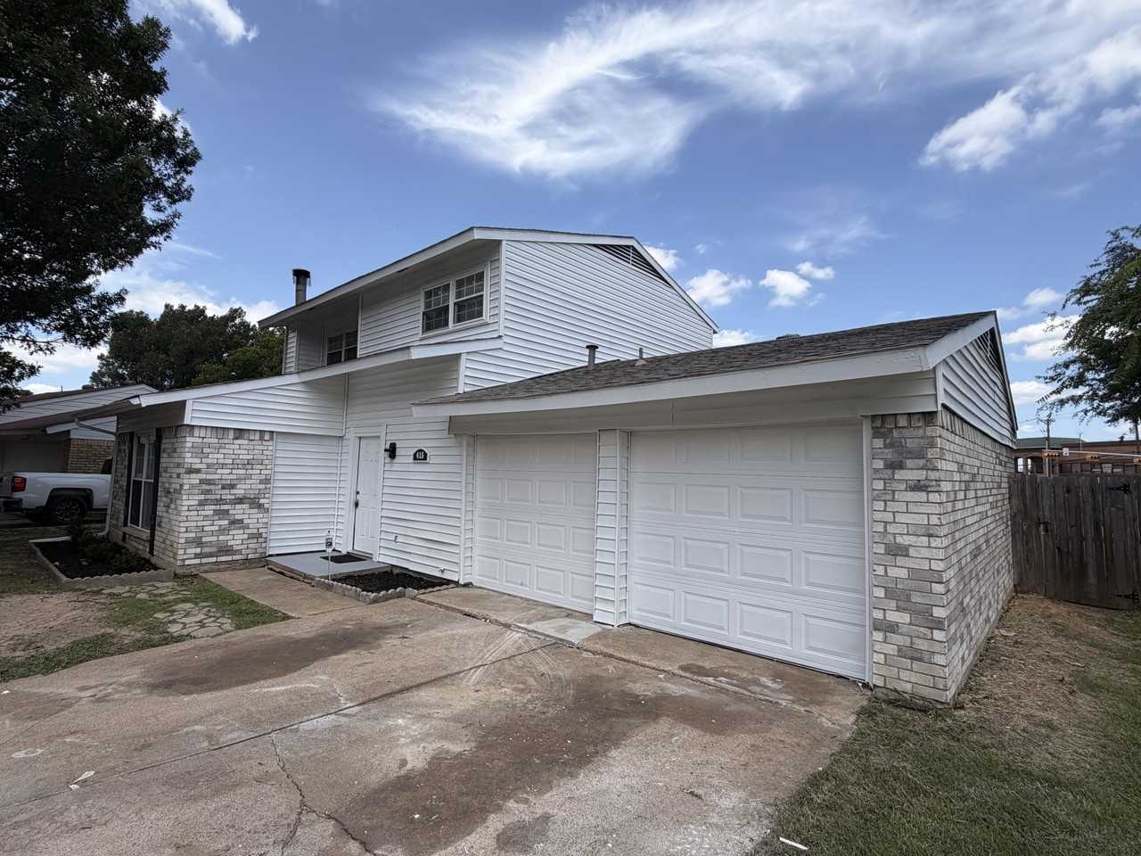 415 Stonehenge Dr - Photo 2 of 21
