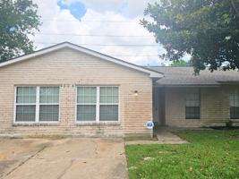 featured image of 9526 Golden Wood Ln