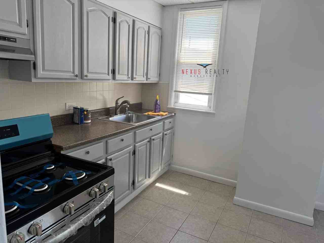 37th Street & 23rd Avenue #2FL - Photo 2 of 14