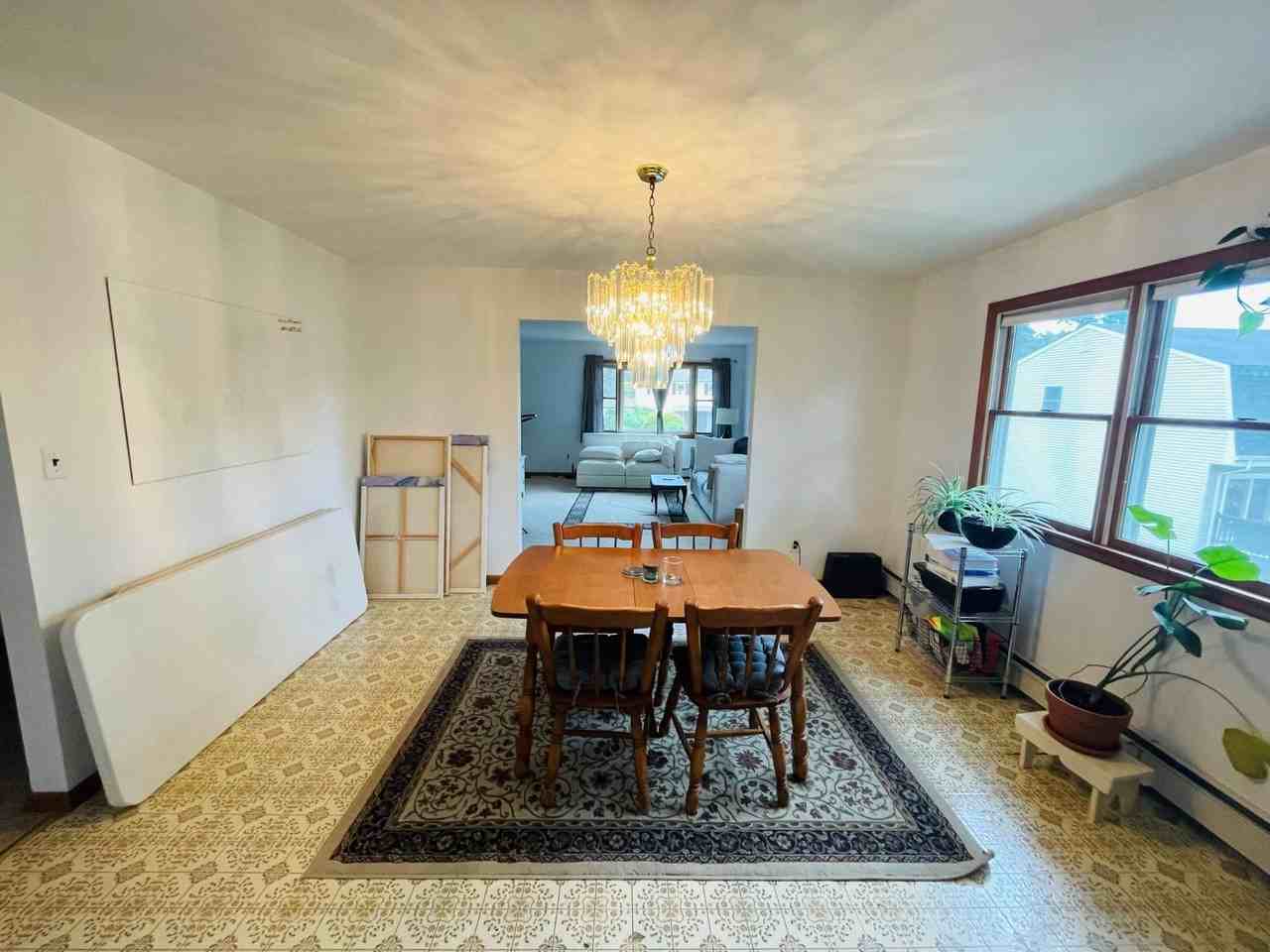 94 Valentine Ave - Photo 2 of 12
