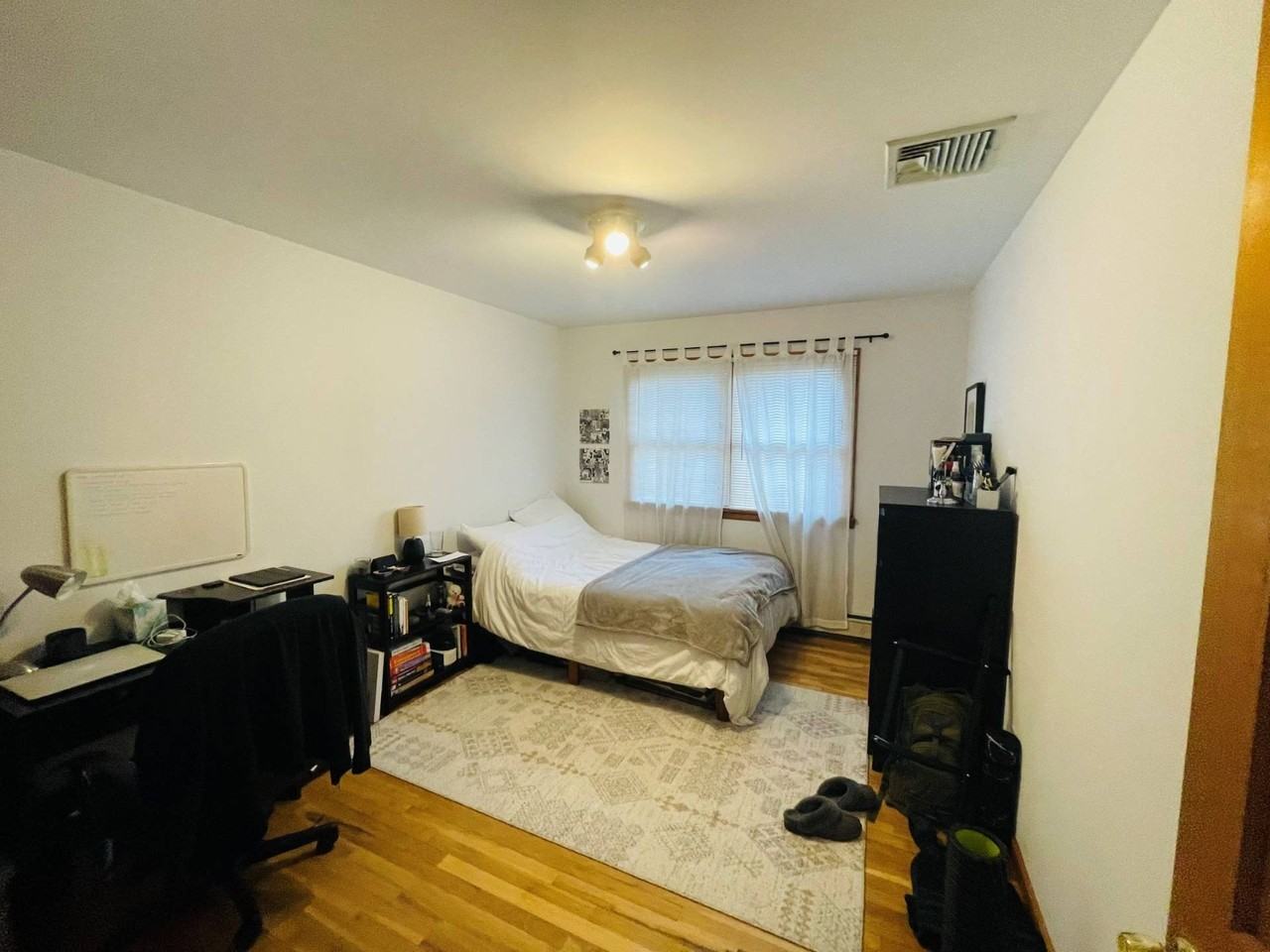 94 Valentine Ave - Photo 7 of 12