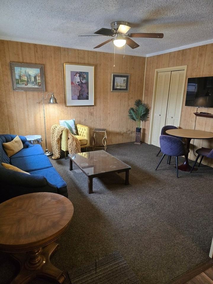 1501 N Texas Ave Apt A #A - Photo 3 of 9